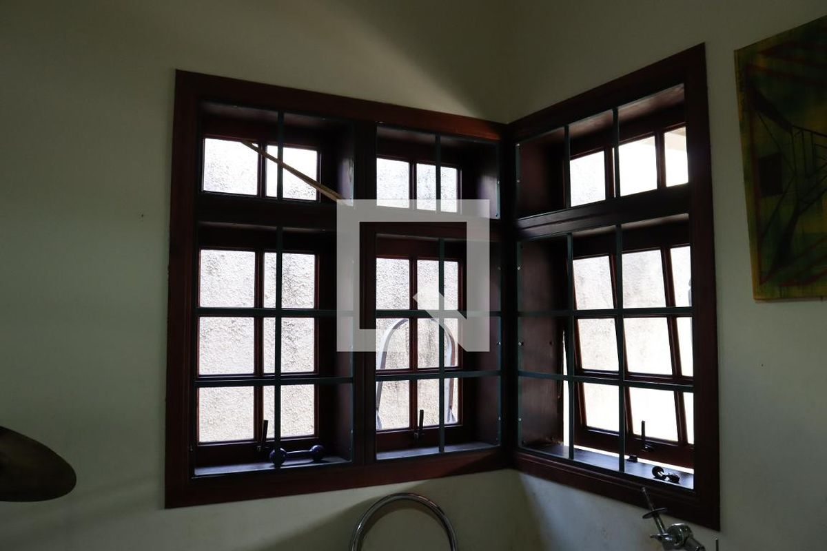 Casa à Venda - Mansões Santo Antônio, 3 Quartos,  299 m2 em , Campinas - sp | SoloBR