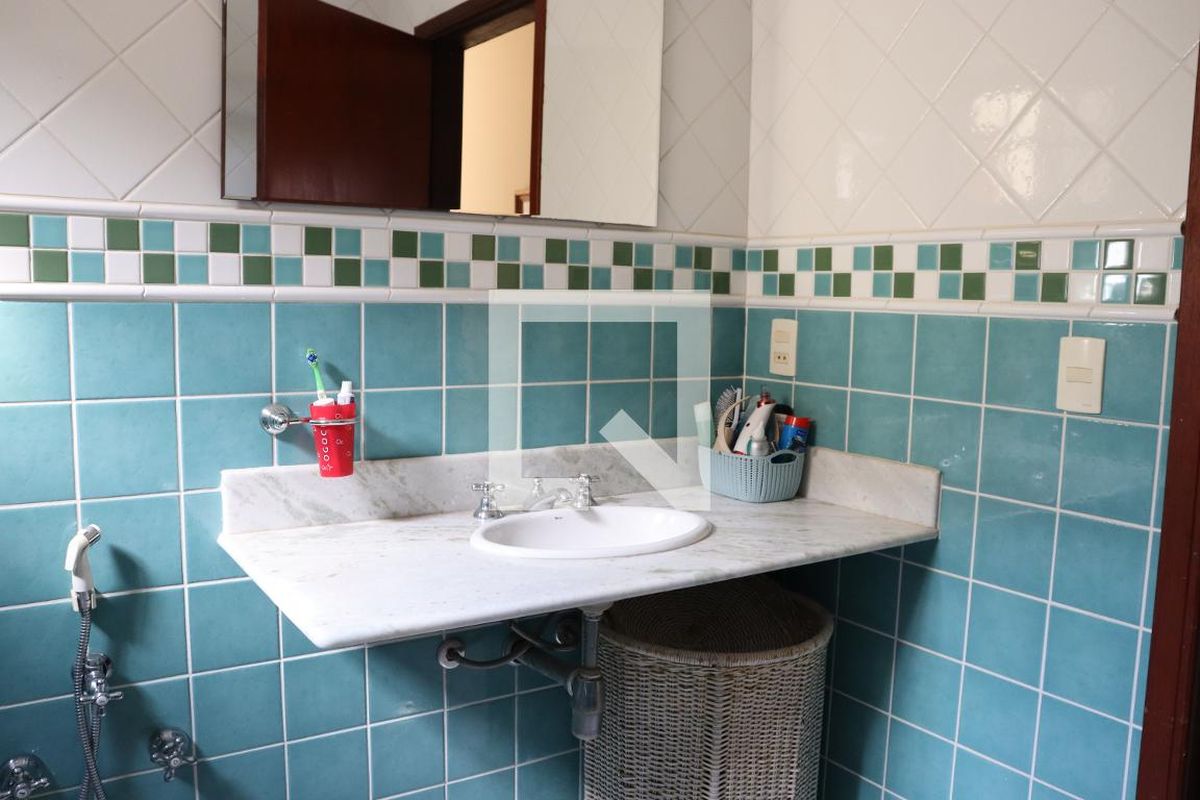 Casa à Venda - Mansões Santo Antônio, 3 Quartos,  299 m2 em , Campinas - sp | SoloBR