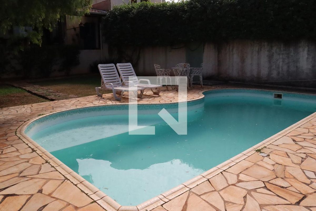 Casa à Venda - Mansões Santo Antônio, 3 Quartos,  299 m2 em , Campinas - sp | SoloBR