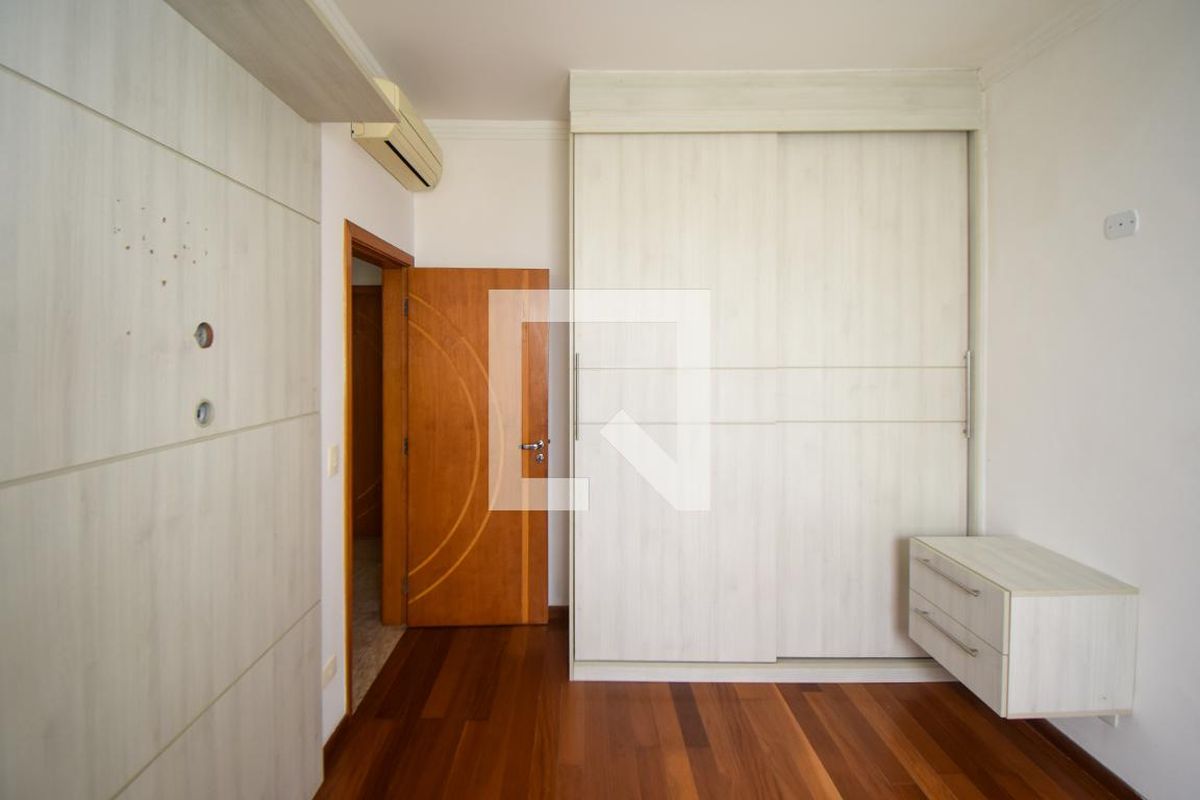 Casa, 4 quartos, 230 m² - Foto 50