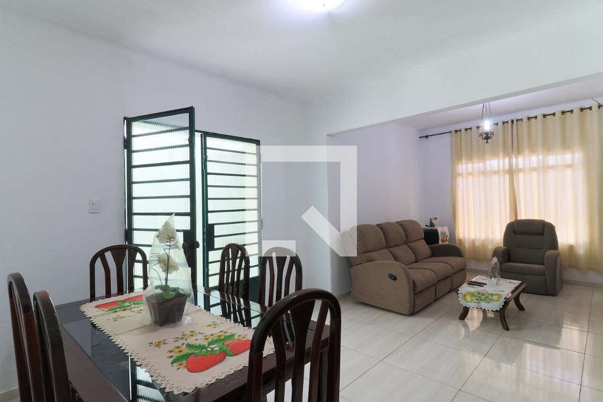 Casa, 3 quartos, 180 m² - Foto 3