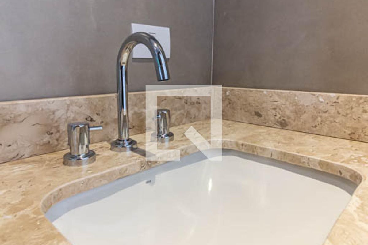 Casa, 3 quartos, 241 m² - Foto 47