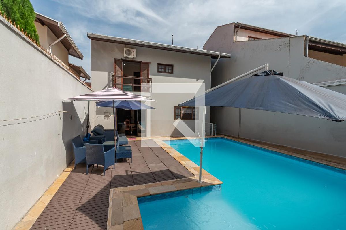 Casa à Venda - Mansões Santo Antônio, 4 Quartos,  220 m2 em , Campinas - sp | SoloBR