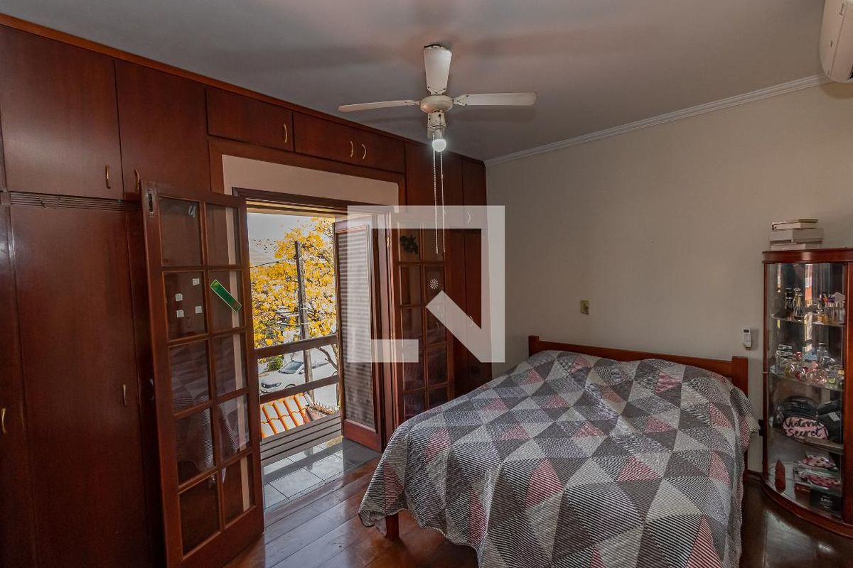 Casa à Venda - Mansões Santo Antônio, 4 Quartos,  220 m2 em , Campinas - sp | SoloBR