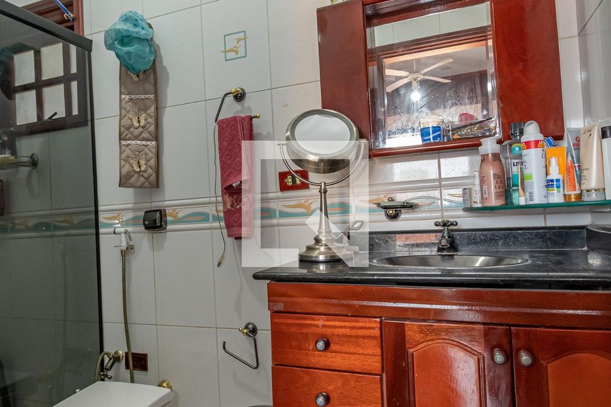 Casa à Venda - Mansões Santo Antônio, 4 Quartos,  220 m2 em , Campinas - sp | SoloBR