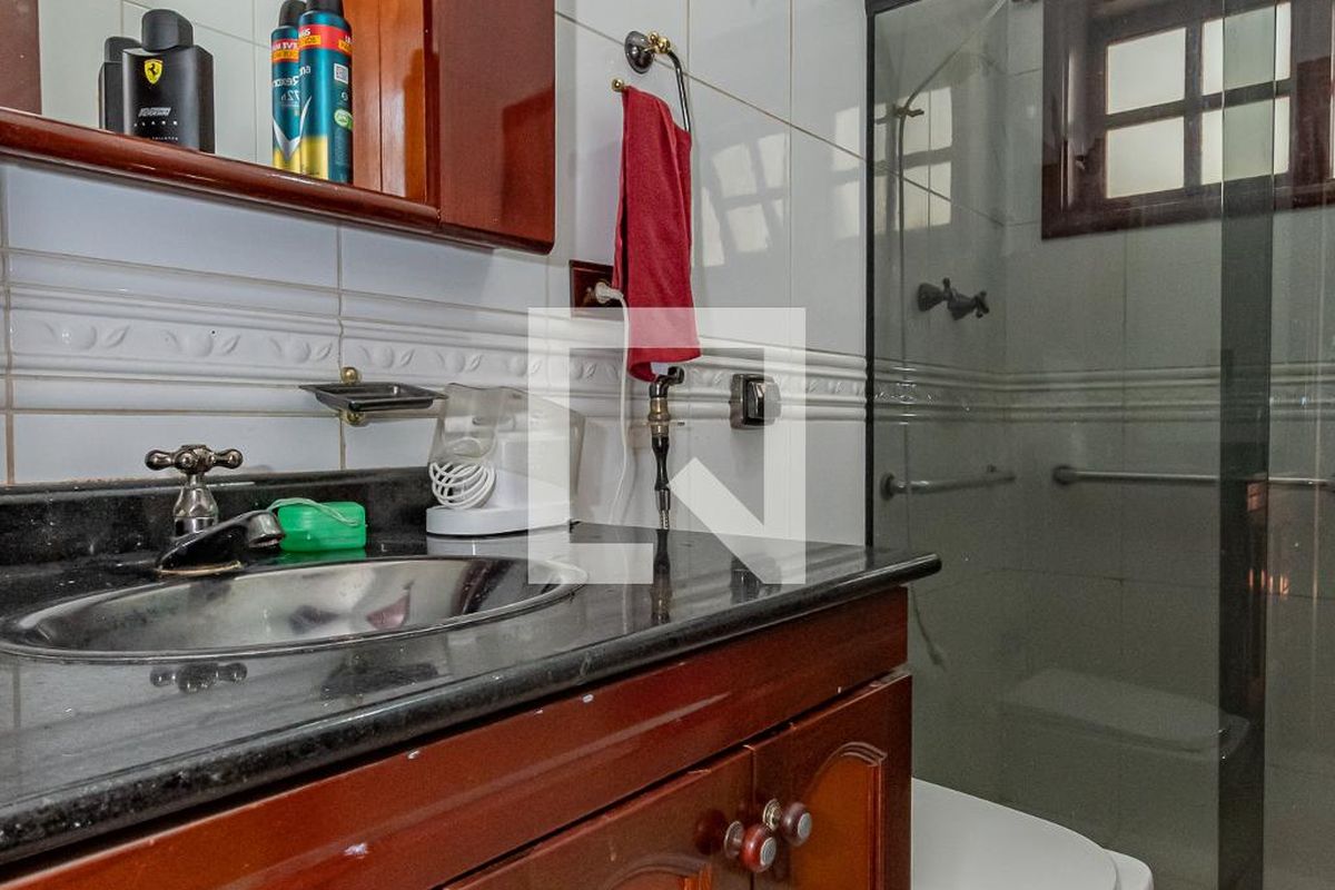 Casa à Venda - Mansões Santo Antônio, 4 Quartos,  220 m2 em , Campinas - sp | SoloBR