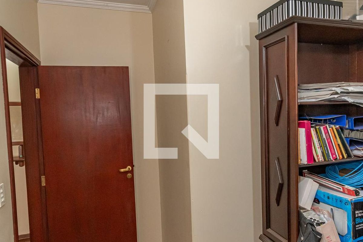 Casa à Venda - Mansões Santo Antônio, 4 Quartos,  220 m2 em , Campinas - sp | SoloBR