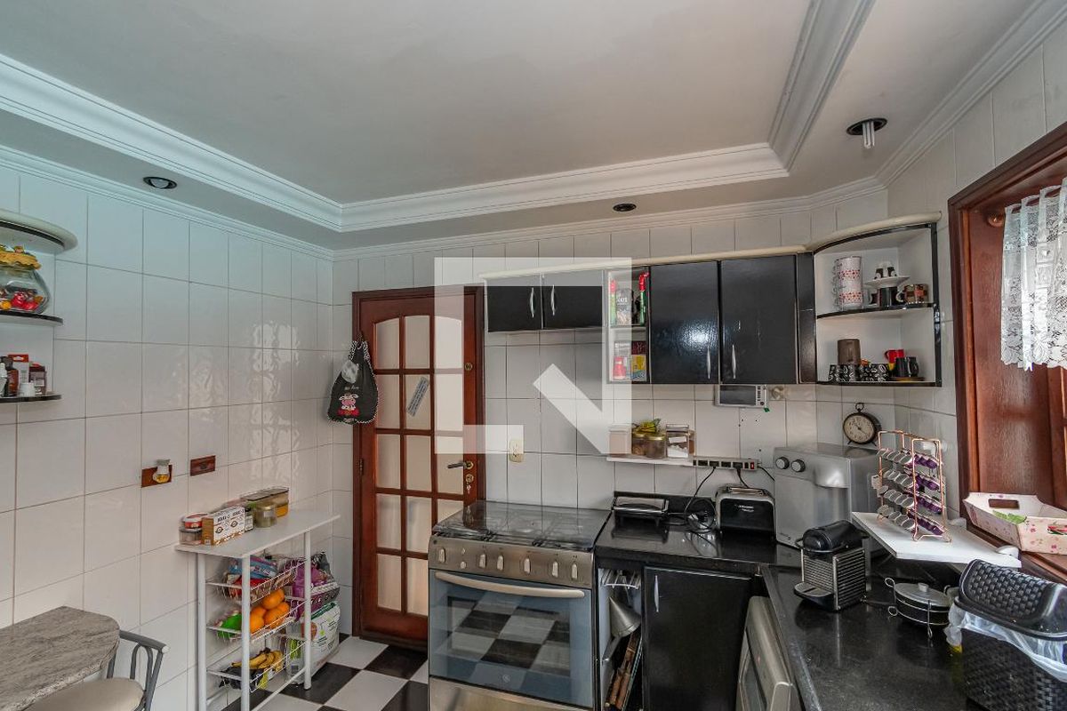 Casa à Venda - Mansões Santo Antônio, 4 Quartos,  220 m2 em , Campinas - sp | SoloBR