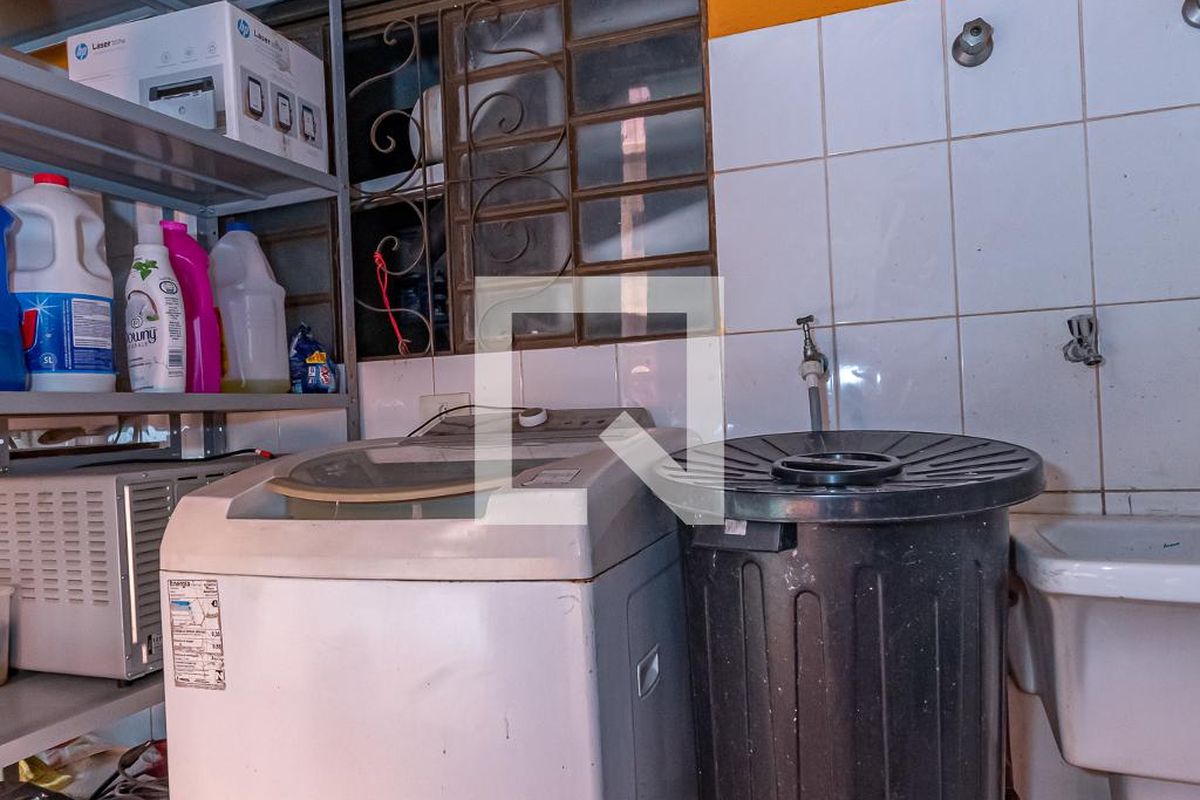 Casa à Venda - Mansões Santo Antônio, 4 Quartos,  220 m2 em , Campinas - sp | SoloBR