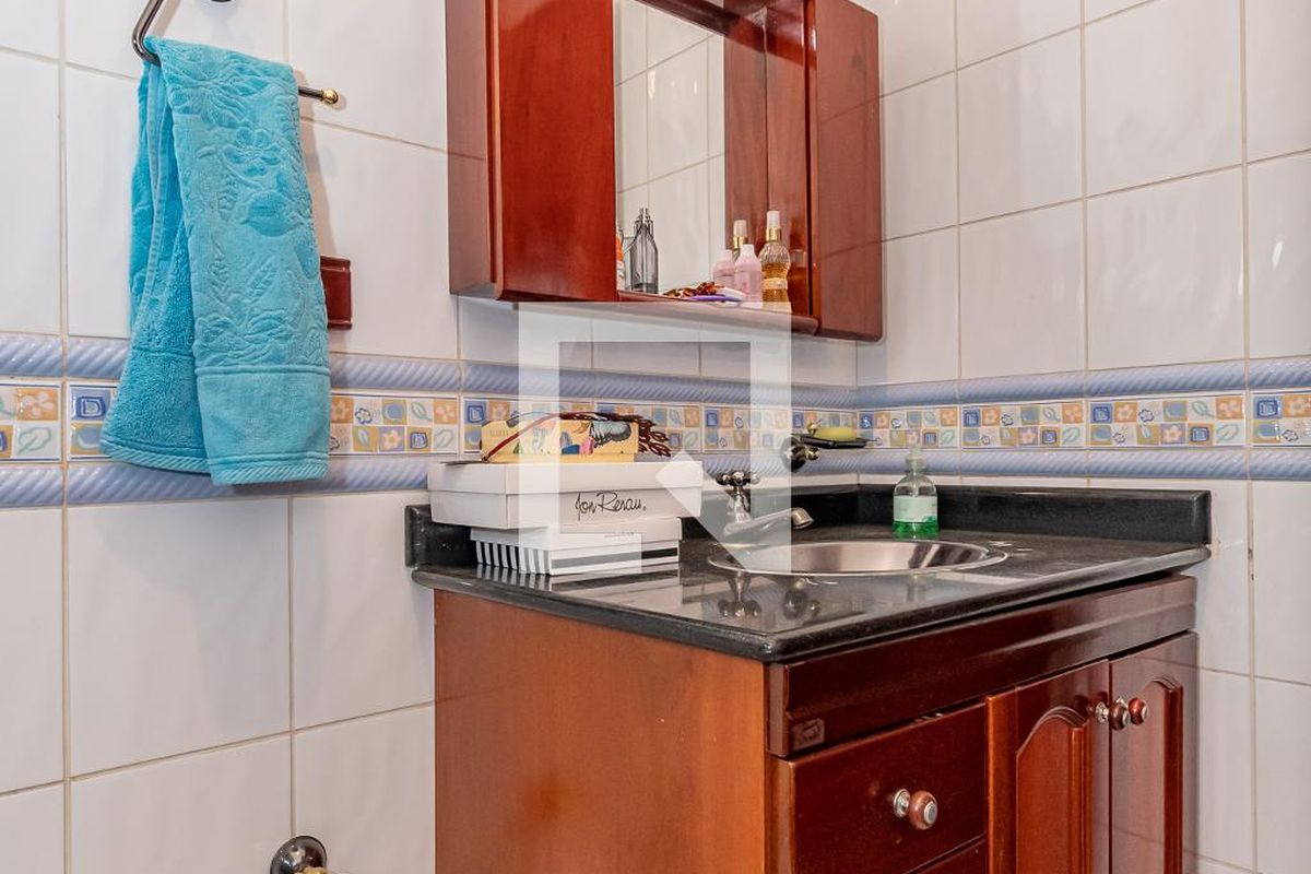 Casa à Venda - Mansões Santo Antônio, 4 Quartos,  220 m2 em , Campinas - sp | SoloBR
