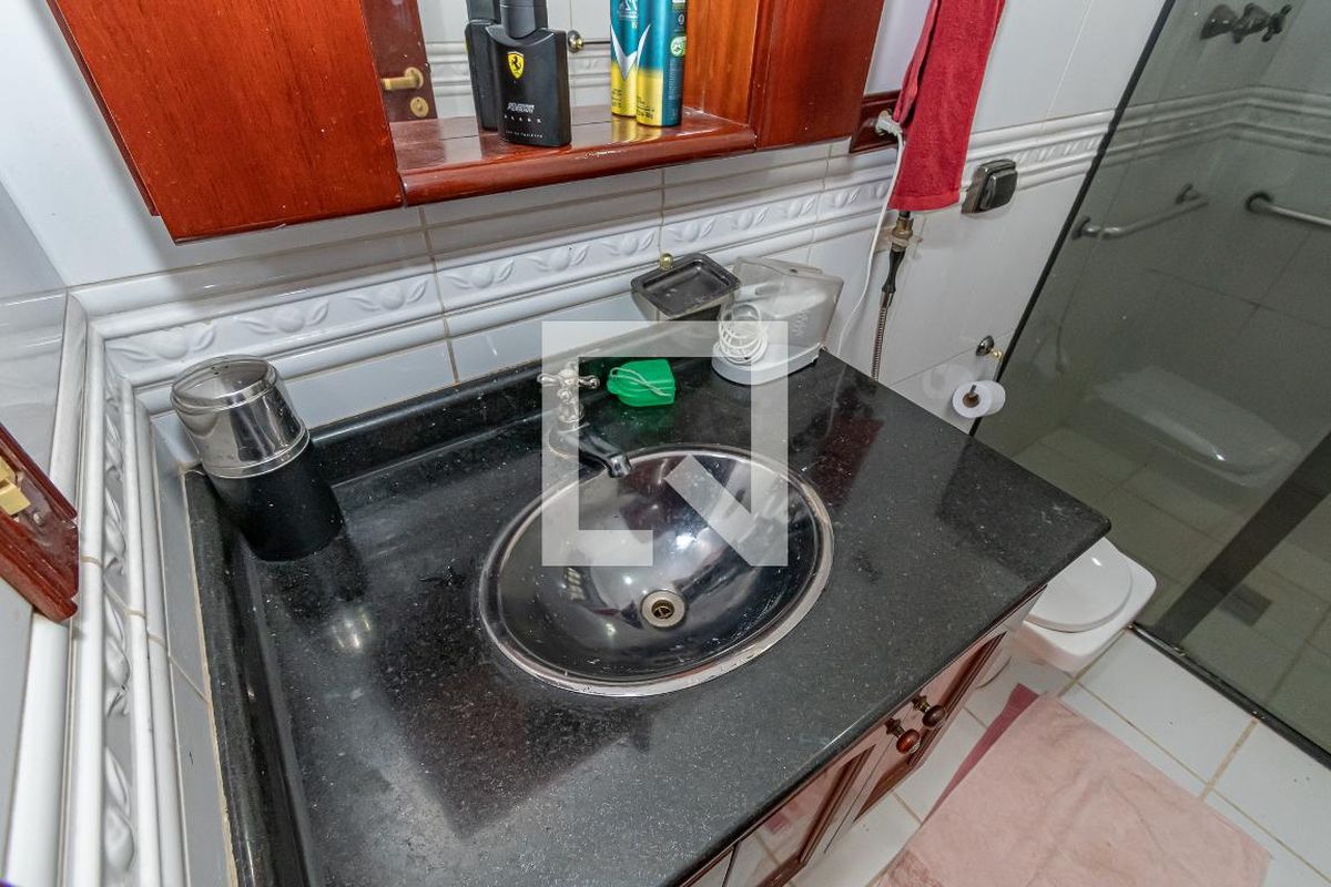 Casa à Venda - Mansões Santo Antônio, 4 Quartos,  220 m2 em , Campinas - sp | SoloBR
