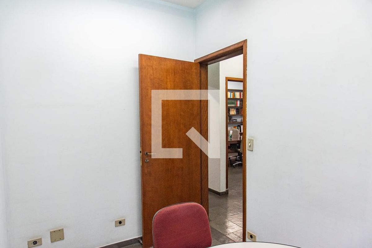 Casa, 8 quartos, 240 m² - Foto 12