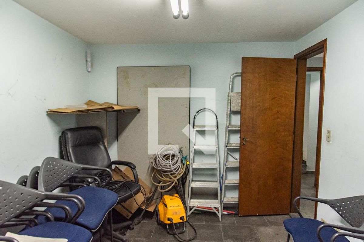Casa, 8 quartos, 240 m² - Foto 29