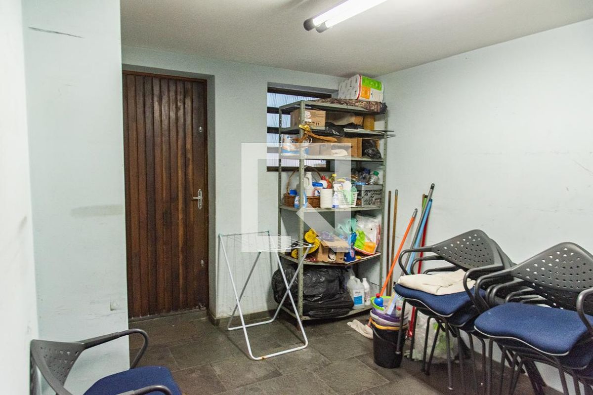 Casa, 8 quartos, 240 m² - Foto 27