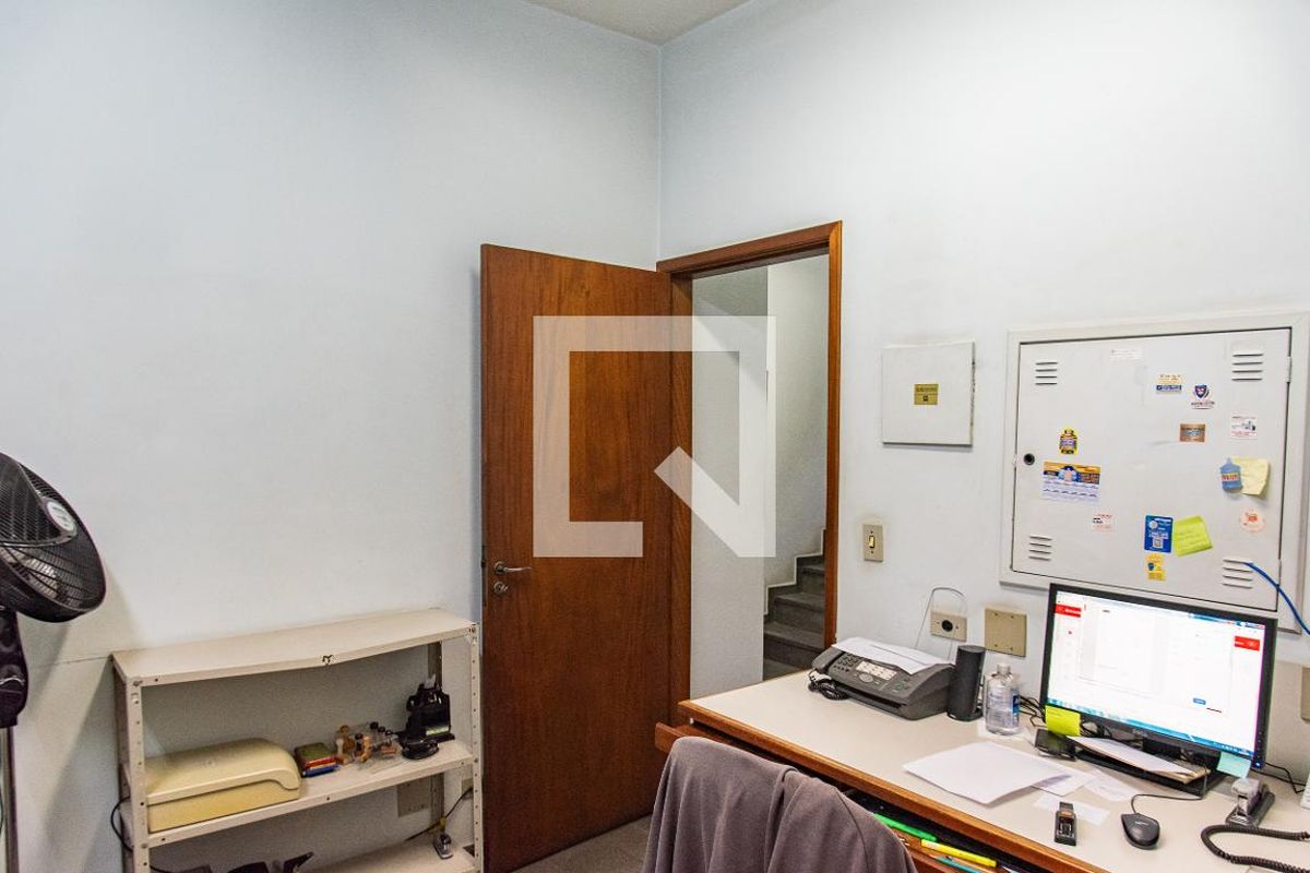 Casa, 8 quartos, 240 m² - Foto 22