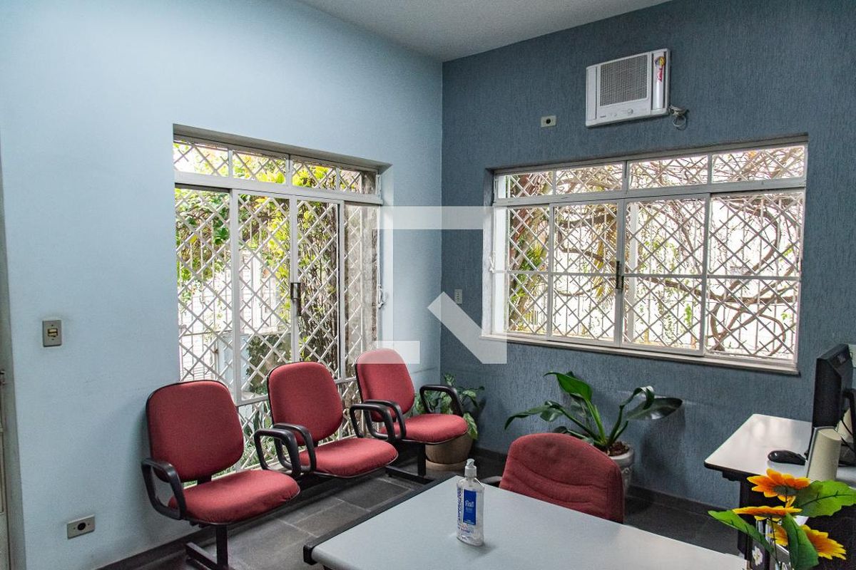 Casa, 8 quartos, 240 m² - Foto 1