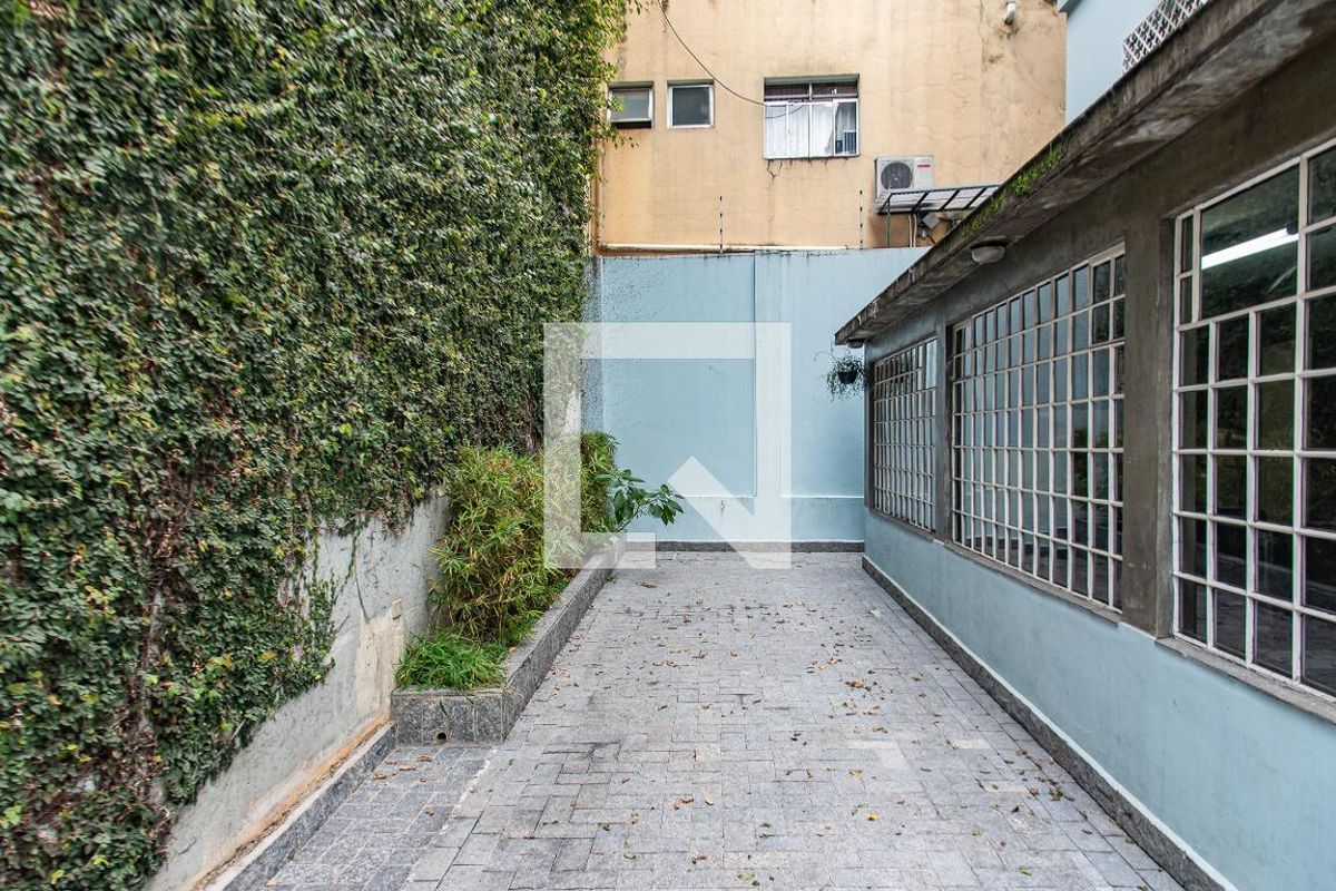 Casa, 8 quartos, 240 m² - Foto 74