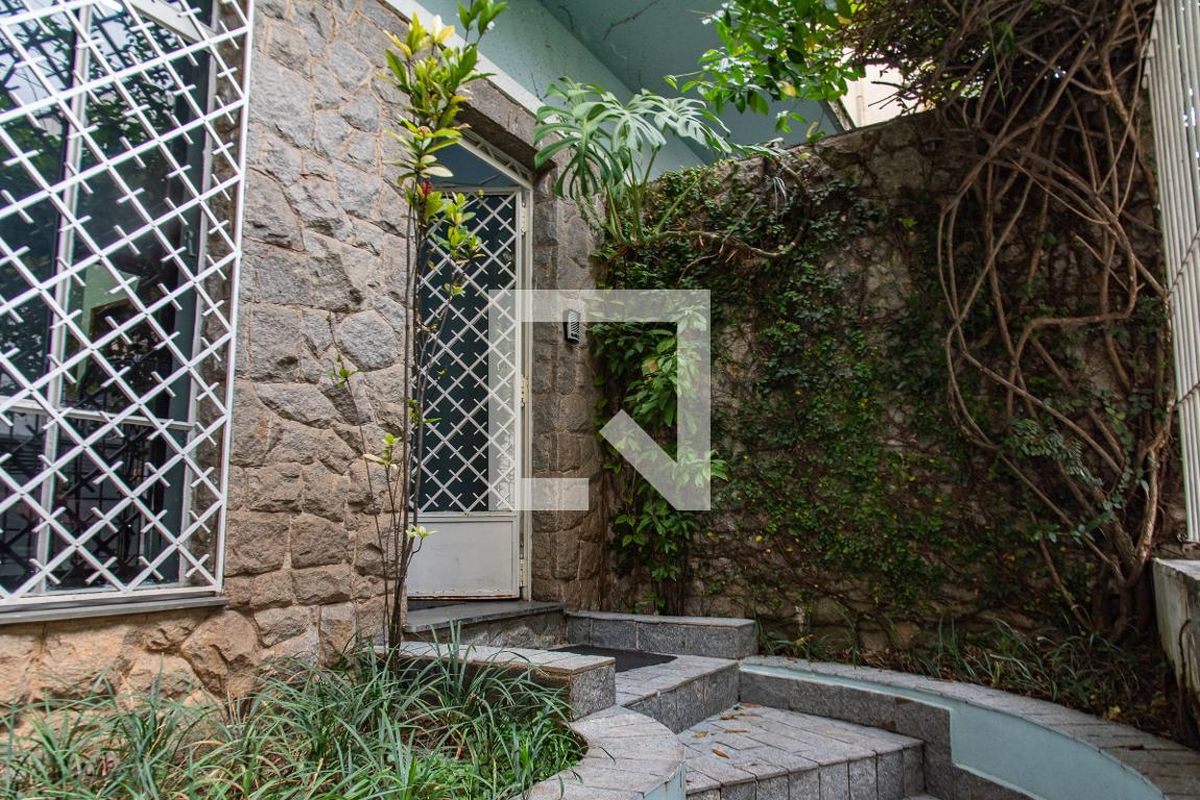 Casa, 8 quartos, 240 m² - Foto 79