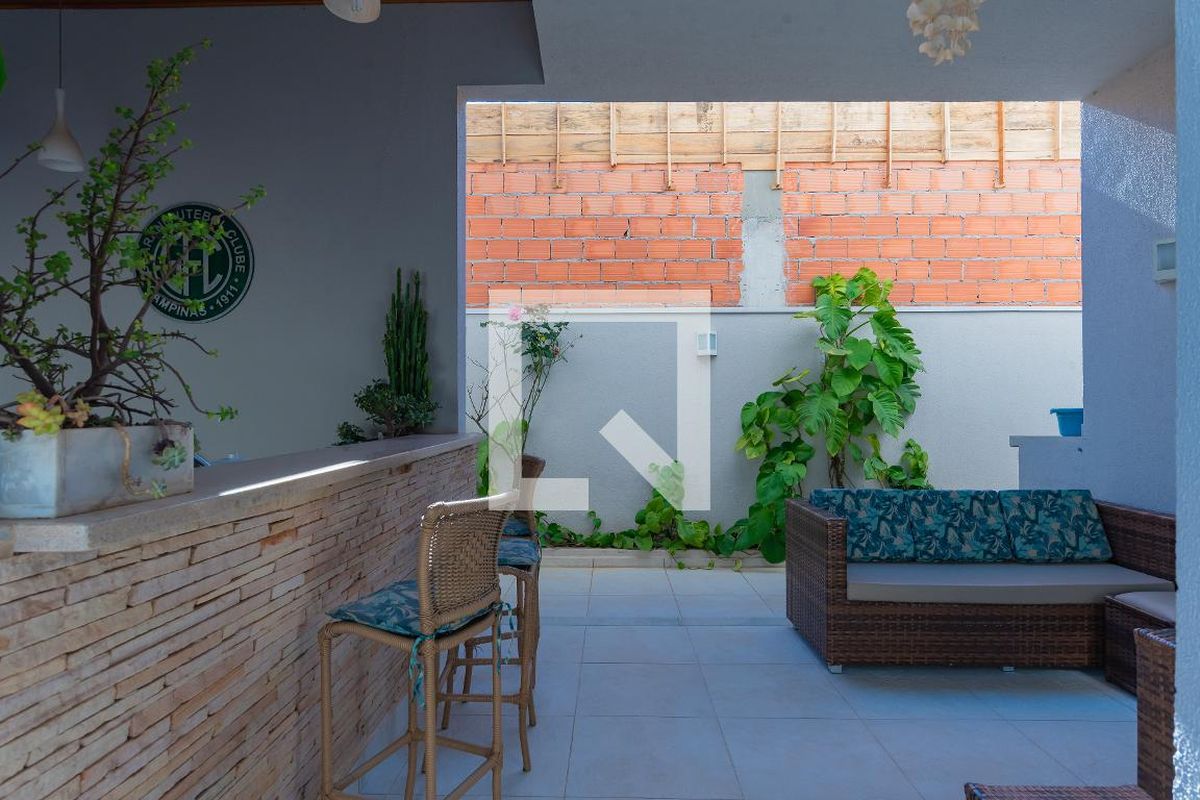 Casa à Venda - Swiss Park, 3 Quartos,  268 m2 em , Campinas - sp | SoloBR