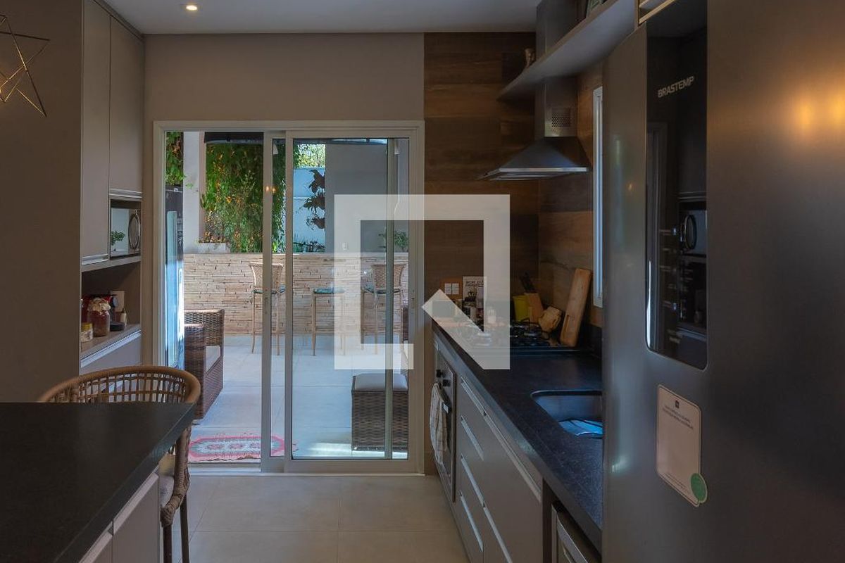 Casa à Venda - Swiss Park, 3 Quartos,  268 m2 em , Campinas - sp | SoloBR