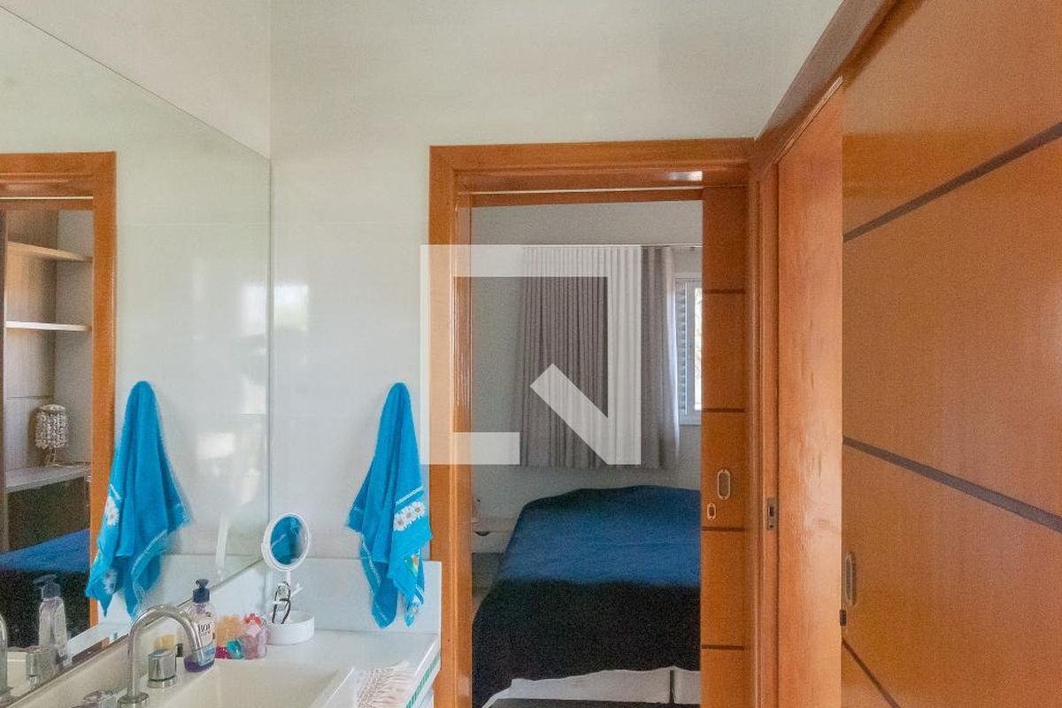 Casa à Venda - Swiss Park, 3 Quartos,  268 m2 em , Campinas - sp | SoloBR