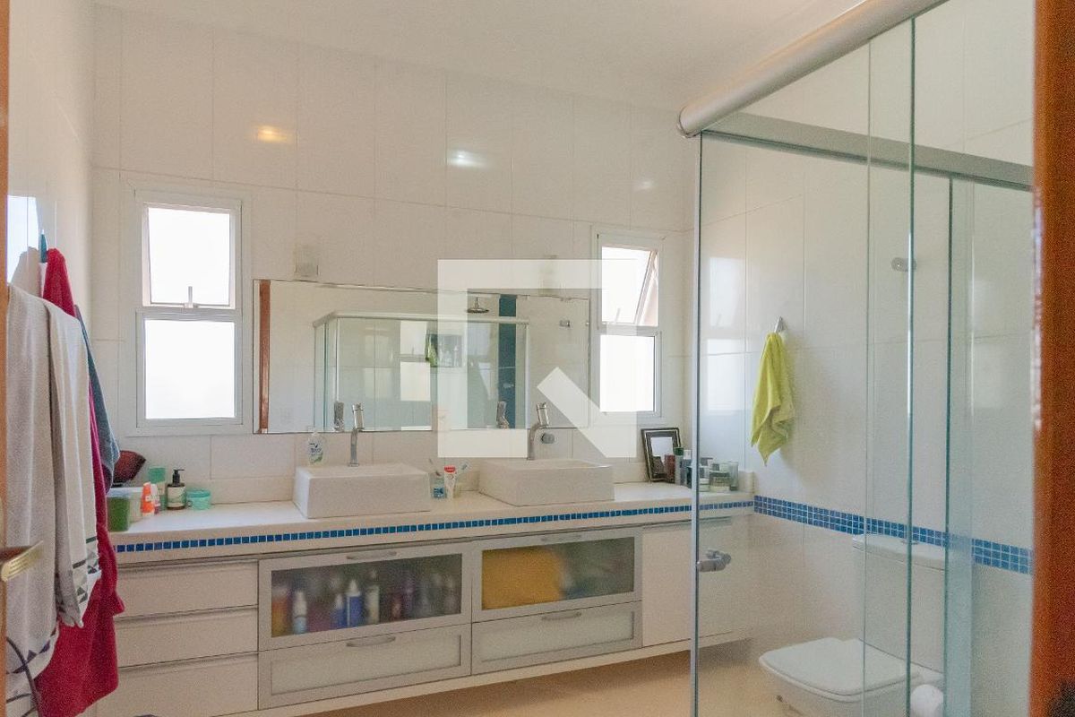 Casa à Venda - Swiss Park, 3 Quartos,  268 m2 em , Campinas - sp | SoloBR