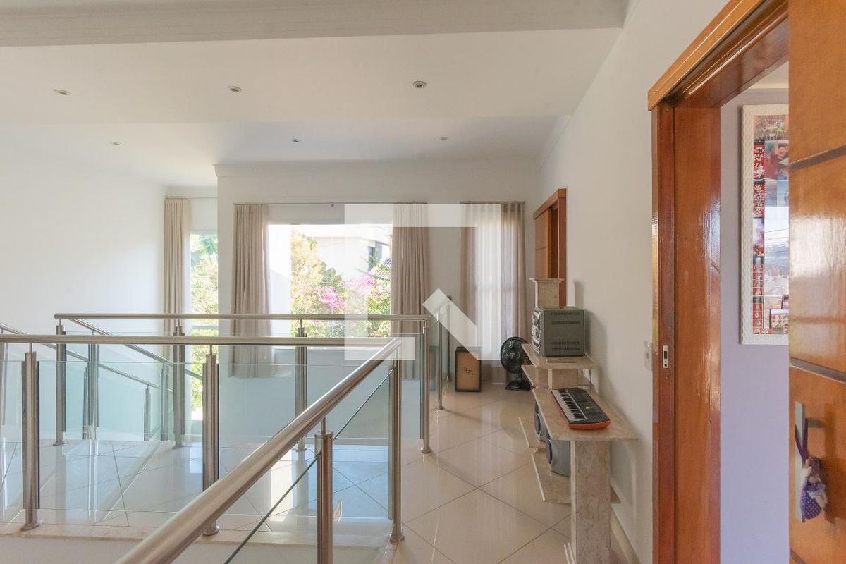 Casa à Venda - Swiss Park, 3 Quartos,  268 m2 em , Campinas - sp | SoloBR