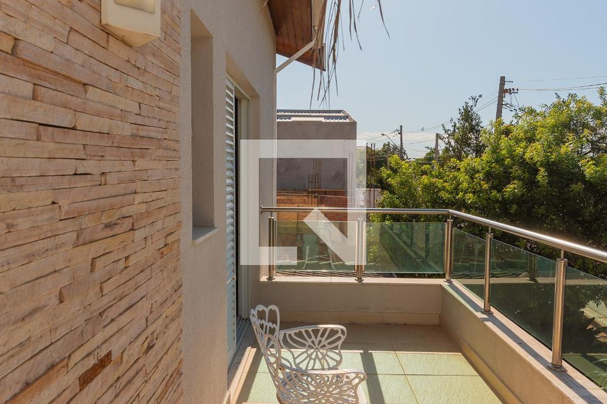 Casa à Venda - Swiss Park, 3 Quartos,  268 m2 em , Campinas - sp | SoloBR