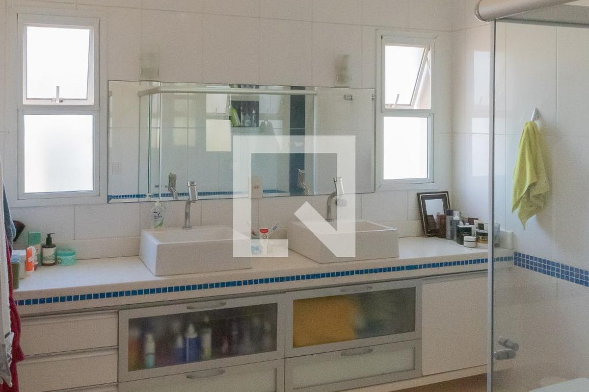 Casa à Venda - Swiss Park, 3 Quartos,  268 m2 em , Campinas - sp | SoloBR