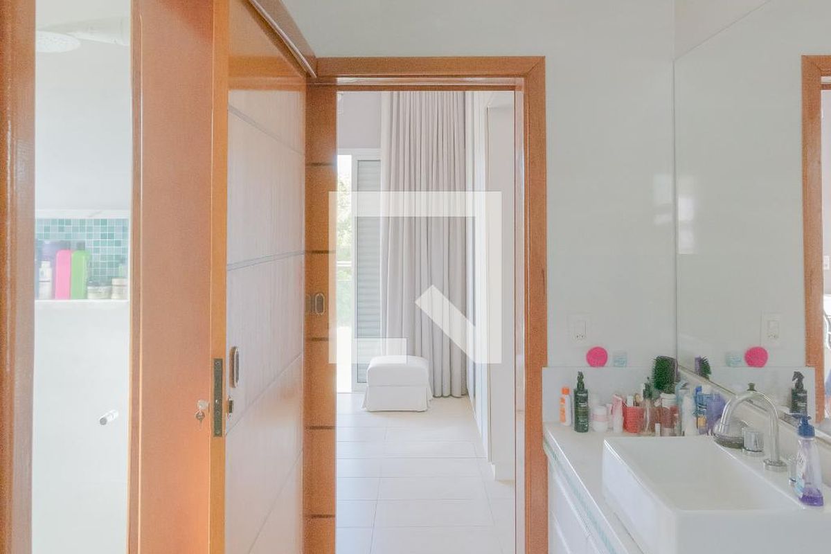 Casa à Venda - Swiss Park, 3 Quartos,  268 m2 em , Campinas - sp | SoloBR
