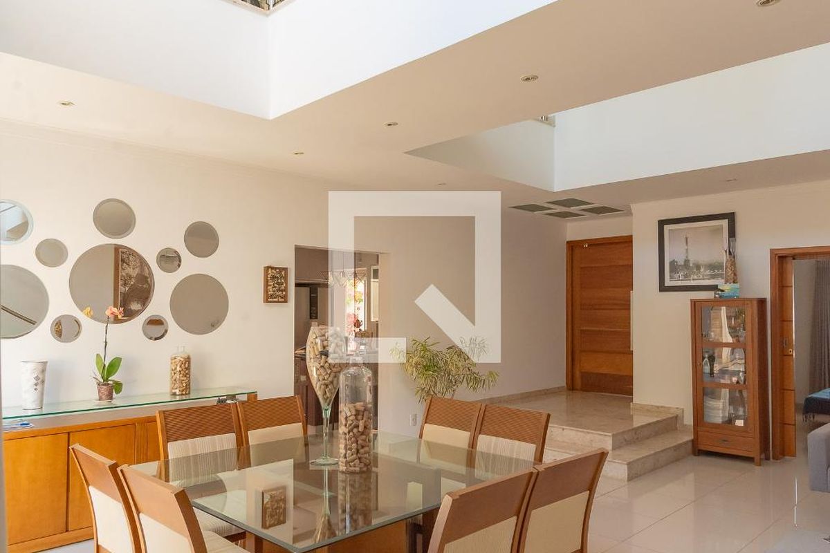 Casa à Venda - Swiss Park, 3 Quartos,  268 m2 em , Campinas - sp | SoloBR