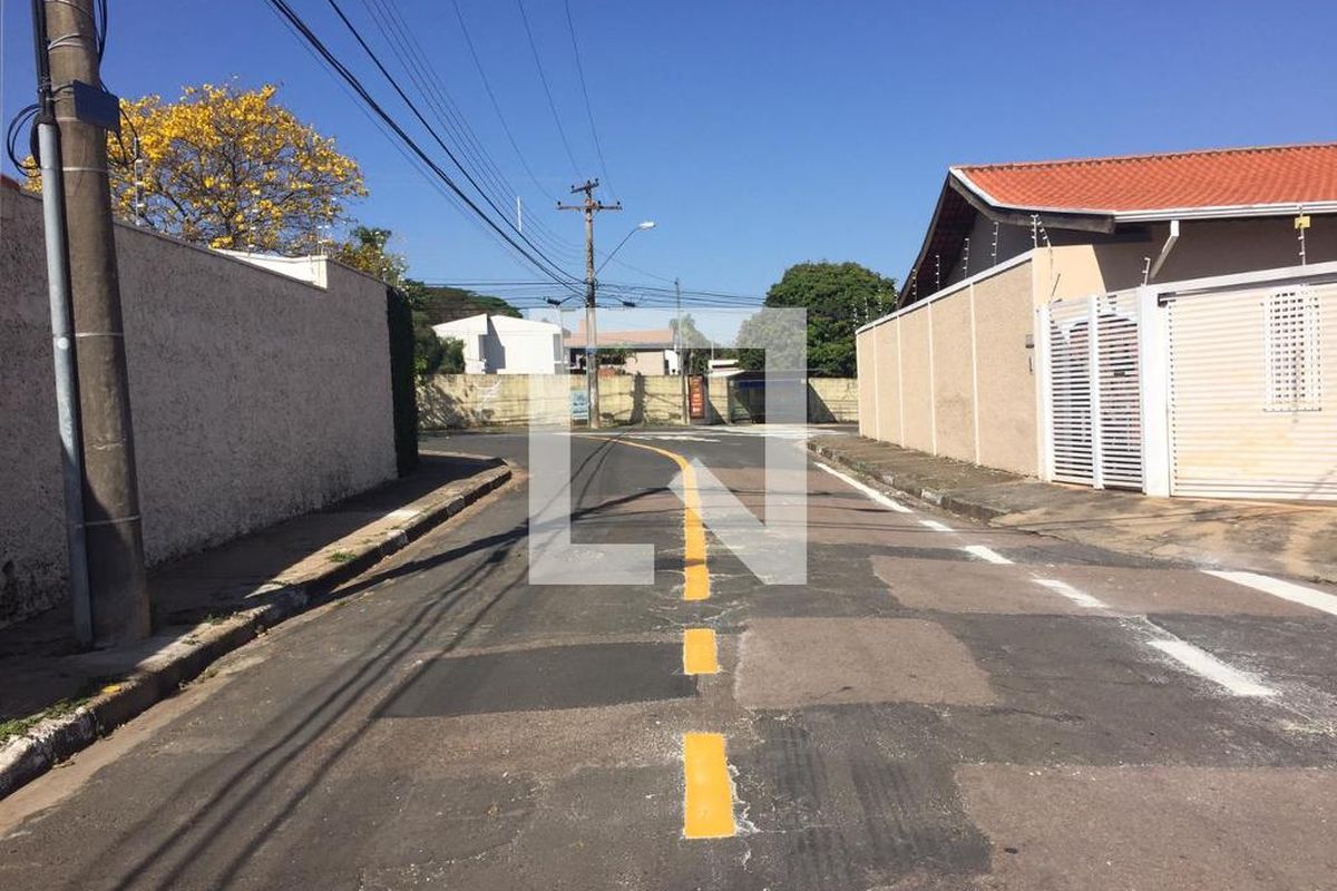 Casa à Venda - Jardim Planalto, 2 Quartos,  150 m2 em , Campinas - sp | SoloBR