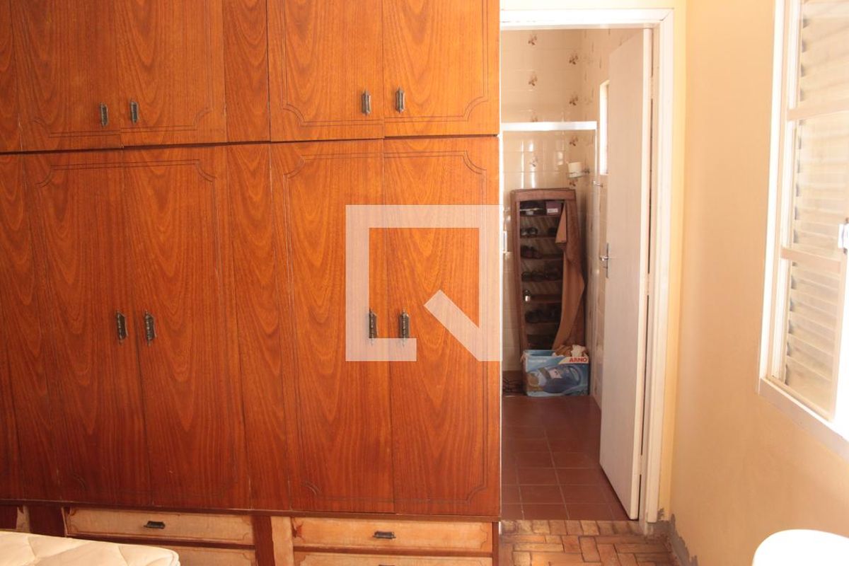 Casa à Venda - Jardim Planalto, 2 Quartos,  150 m2 em , Campinas - sp | SoloBR