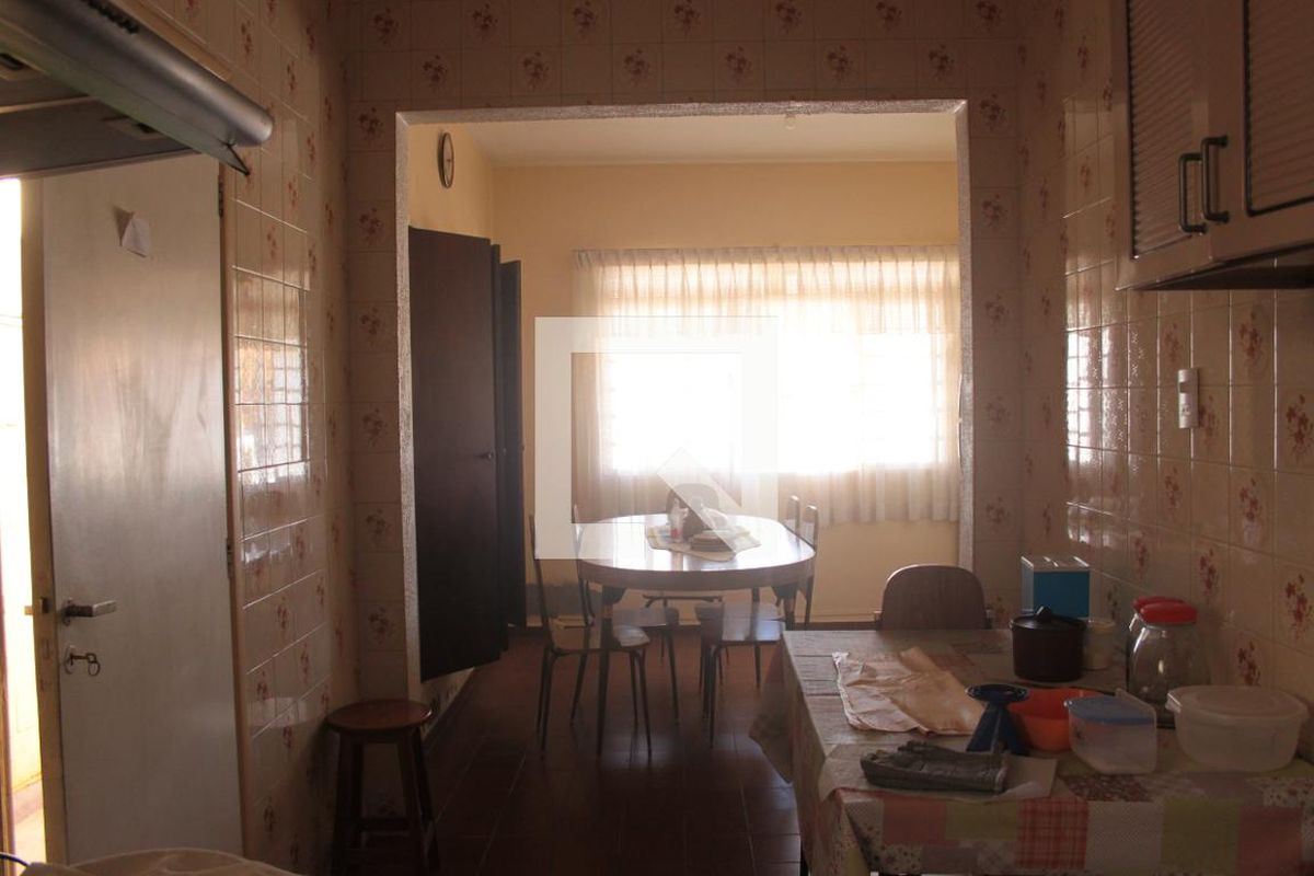 Casa à Venda - Jardim Planalto, 2 Quartos,  150 m2 em , Campinas - sp | SoloBR