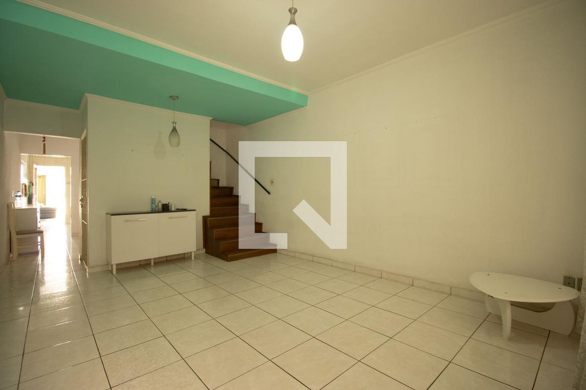 Casa, 4 quartos, 158 m² - Foto 2