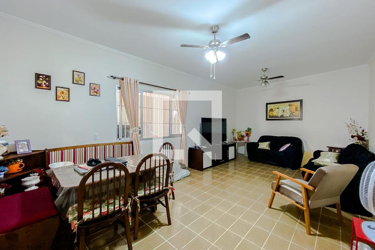 Casa, 4 quartos, 207 m² - Foto 2