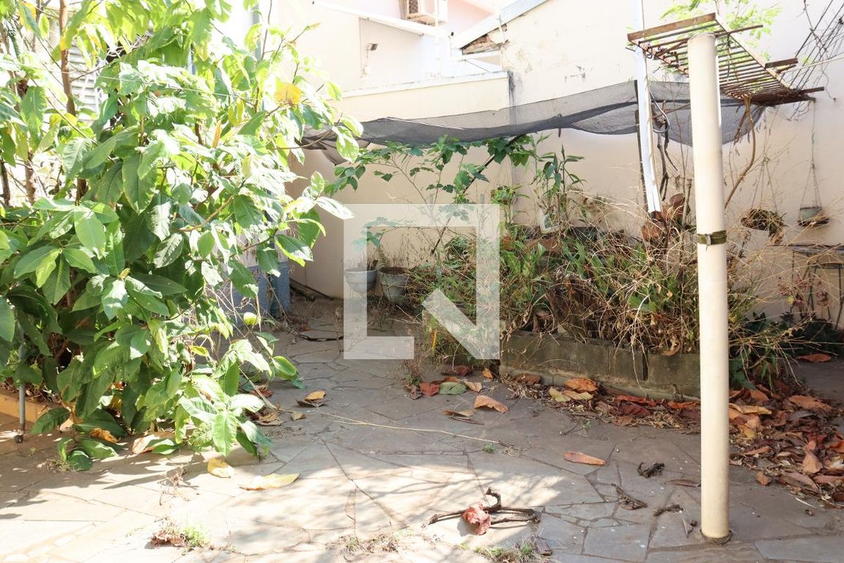 Casa à Venda - Taquaral, 3 Quartos,  289 m2 em , Campinas - sp | SoloBR