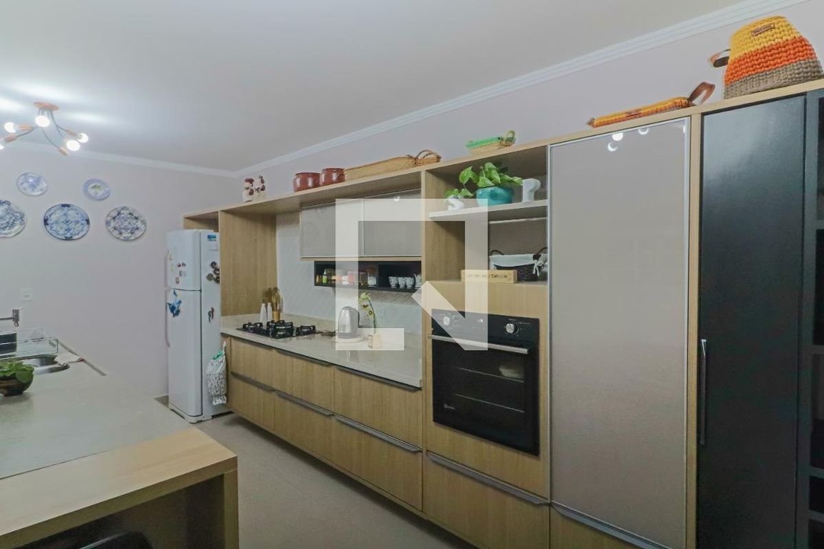 Casa, 3 quartos, 240 m² - Foto 86