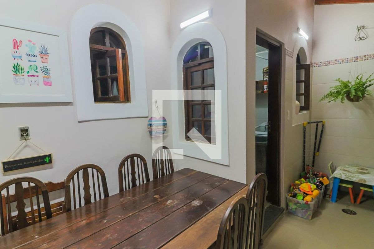 Casa, 3 quartos, 240 m² - Foto 92