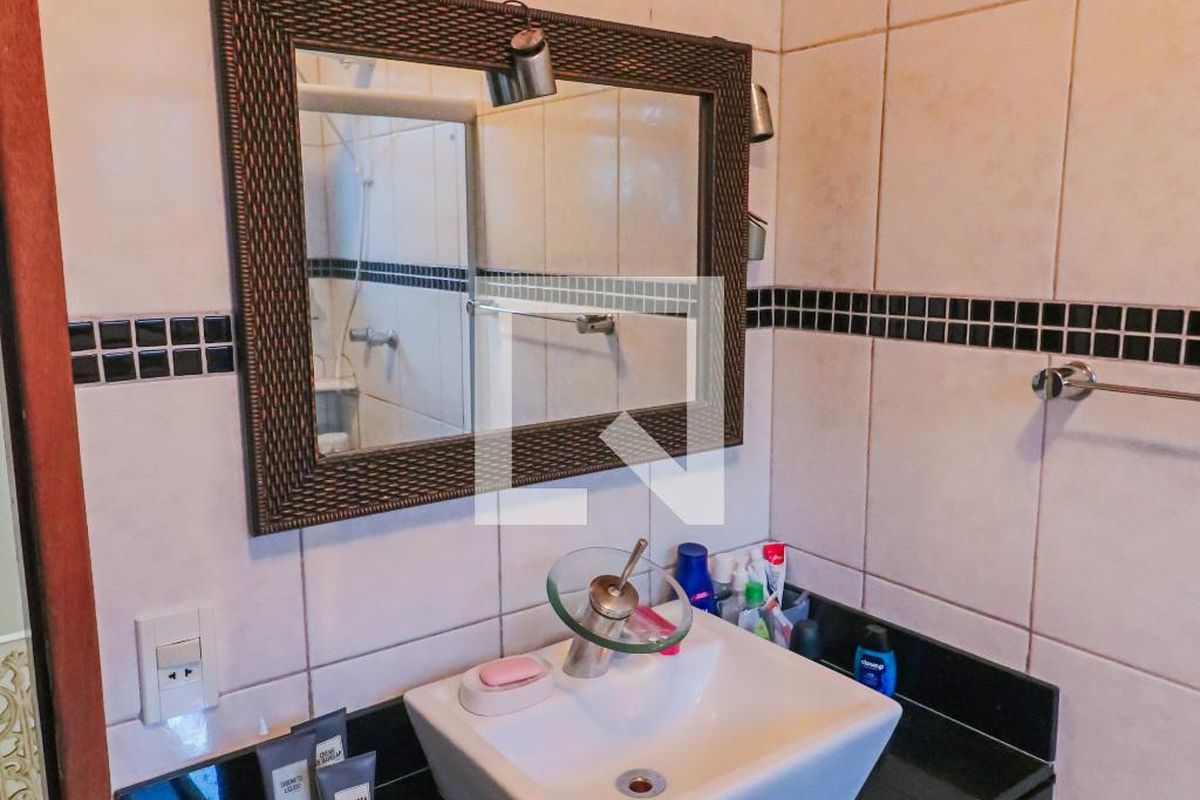 Casa, 3 quartos, 240 m² - Foto 70