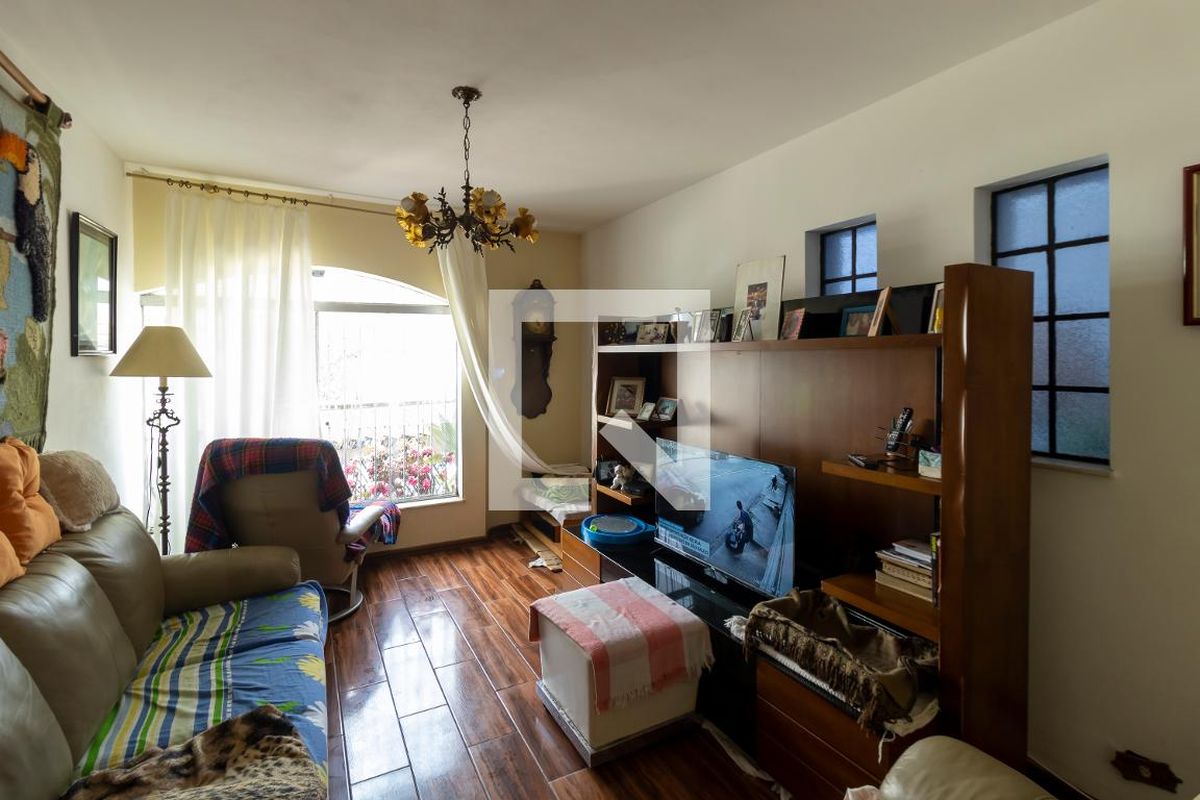 Casa, 3 quartos, 220 m² - Foto 2