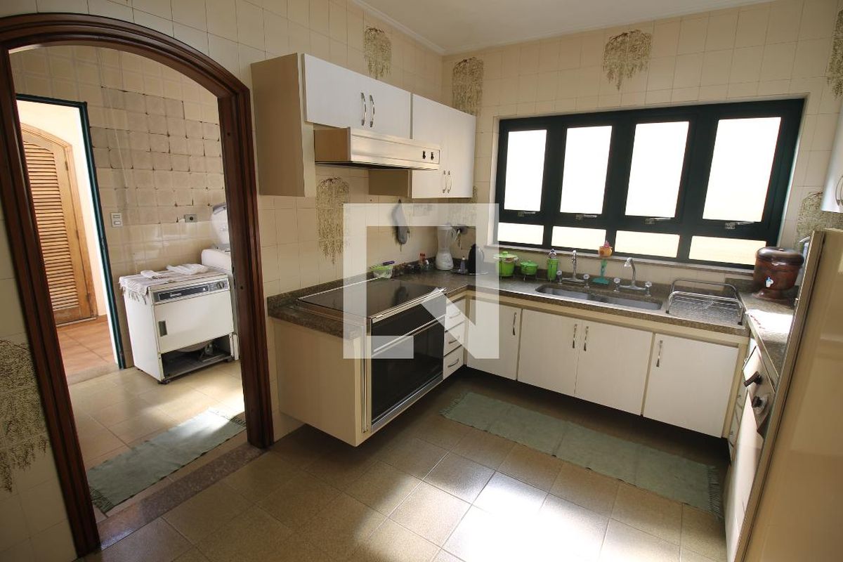 Casa, 3 quartos, 235 m² - Foto 73