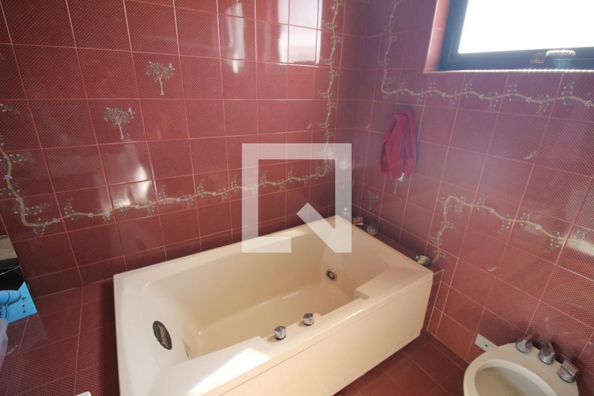 Casa, 3 quartos, 235 m² - Foto 52
