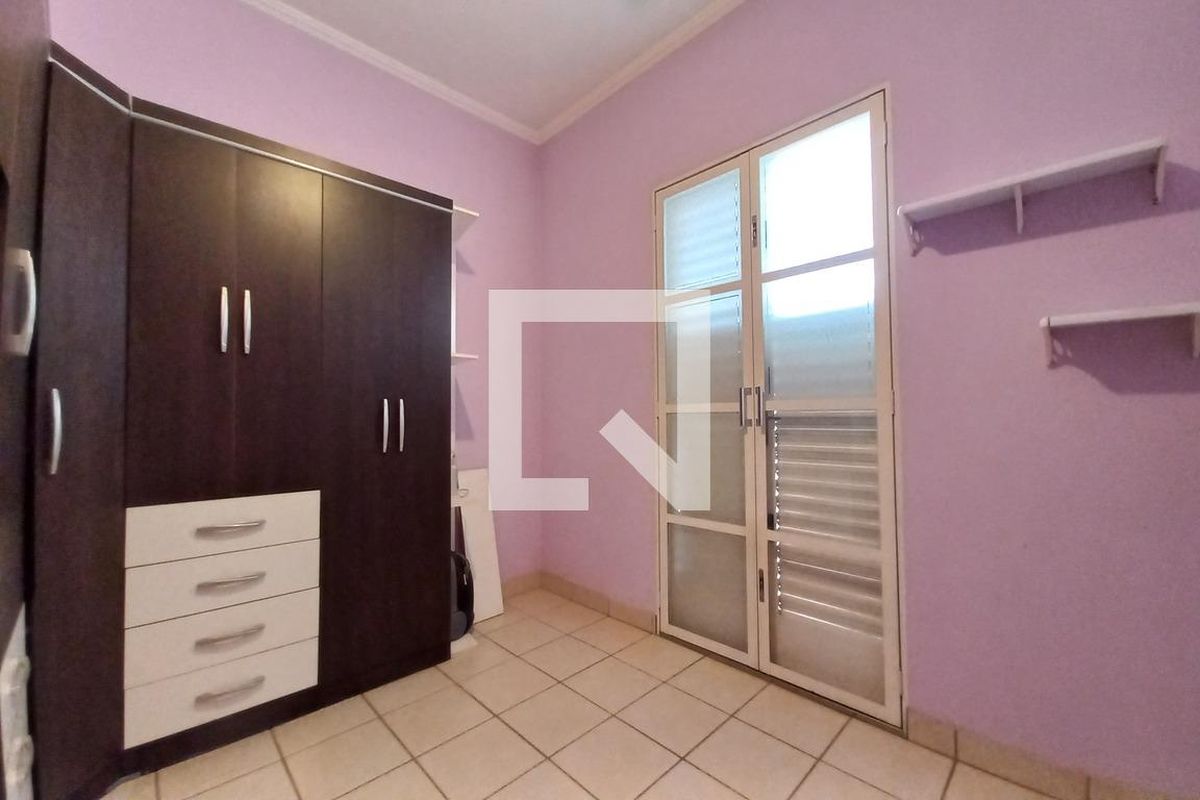 Casa à Venda - Parque Prado, 3 Quartos,  200 m2 em , Campinas - sp | SoloBR