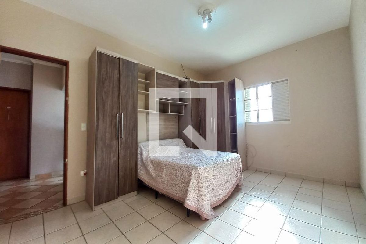 Casa à Venda - Parque Prado, 3 Quartos,  200 m2 em , Campinas - sp | SoloBR