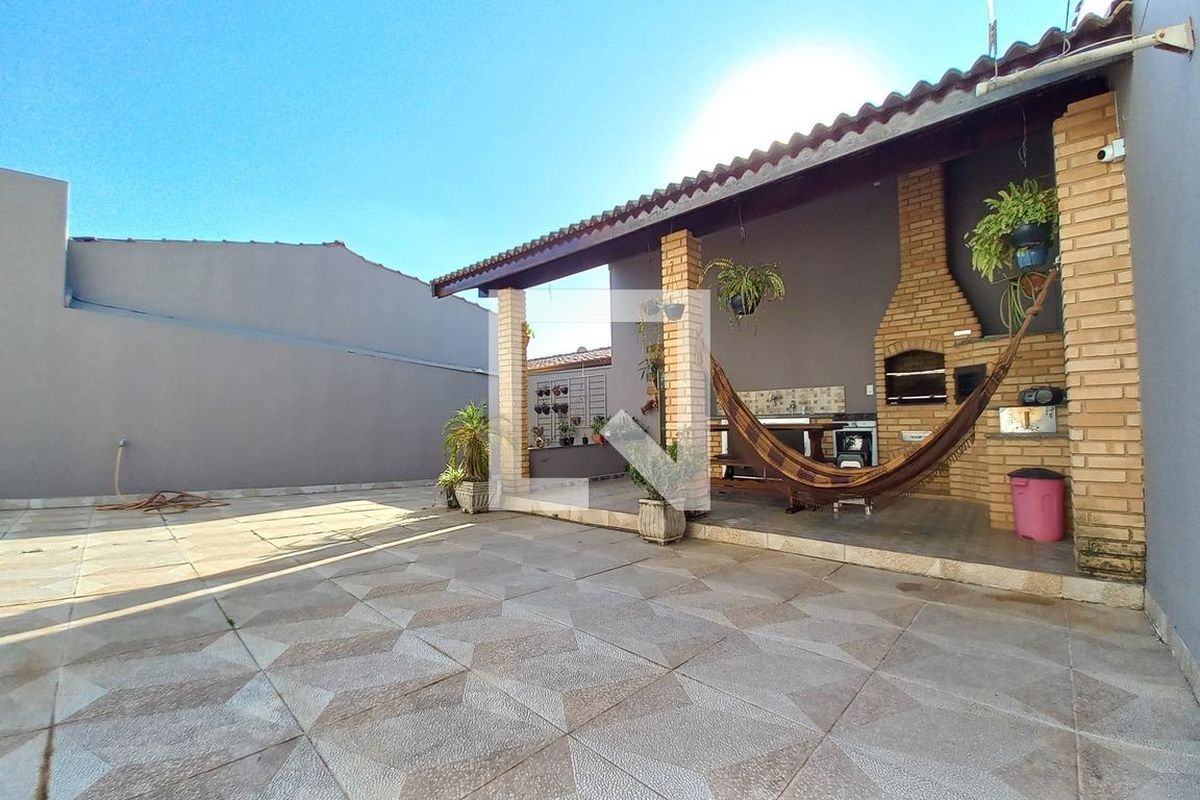 Casa à Venda - Parque Prado, 3 Quartos,  200 m2 em , Campinas - sp | SoloBR