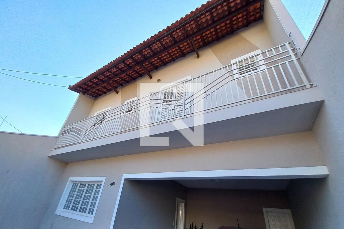 Casa à Venda - Parque Prado, 3 Quartos,  200 m2 em , Campinas - sp | SoloBR