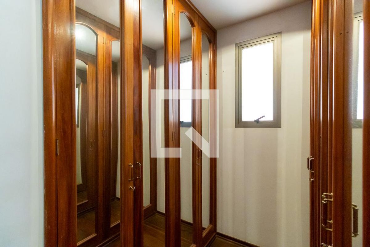 Apartamento à Venda - Cambuí, 4 Quartos,  172 m2 em , Campinas - sp | SoloBR