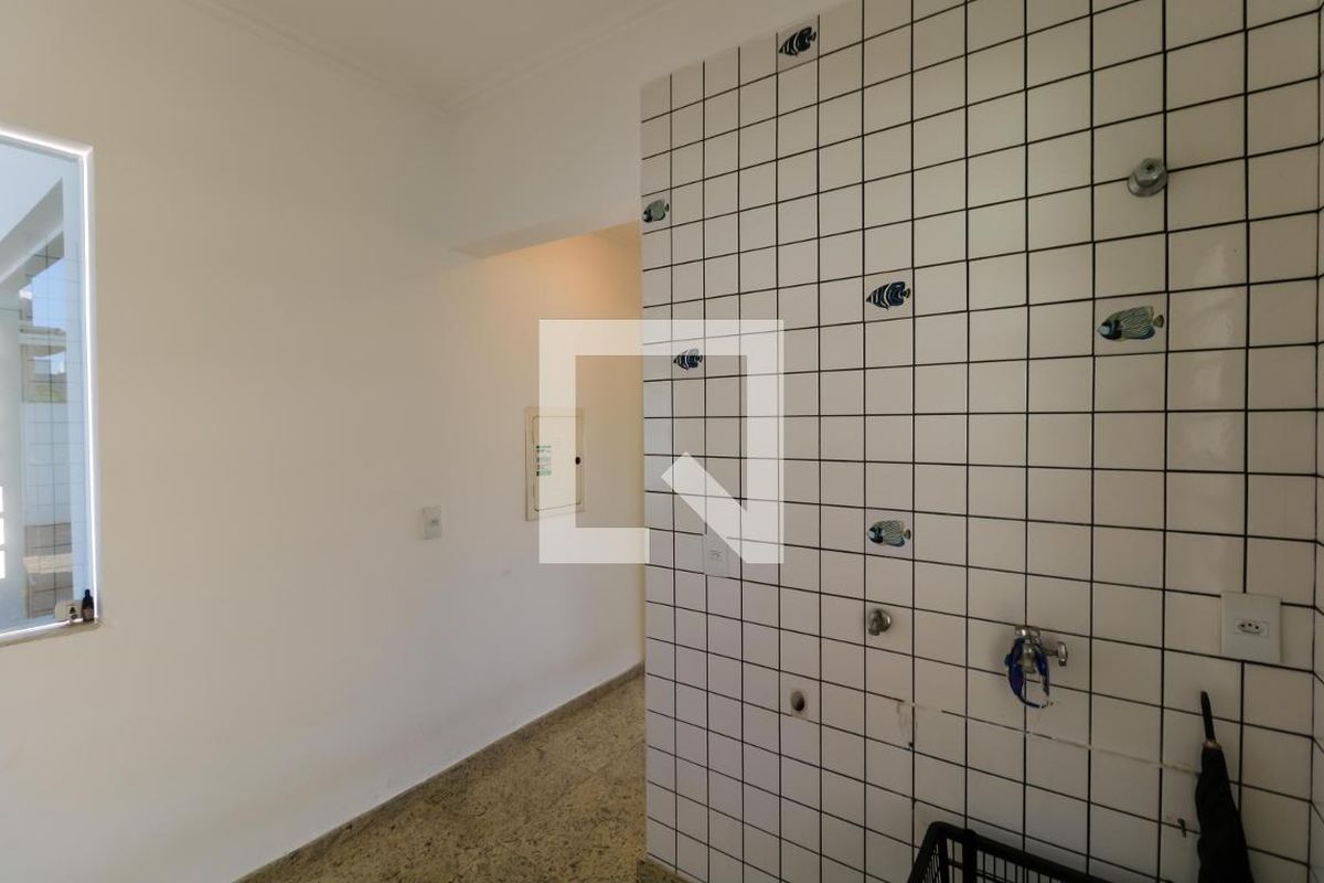Casa à Venda - Mansões Santo Antônio, 3 Quartos,  380 m2 em , Campinas - sp | SoloBR