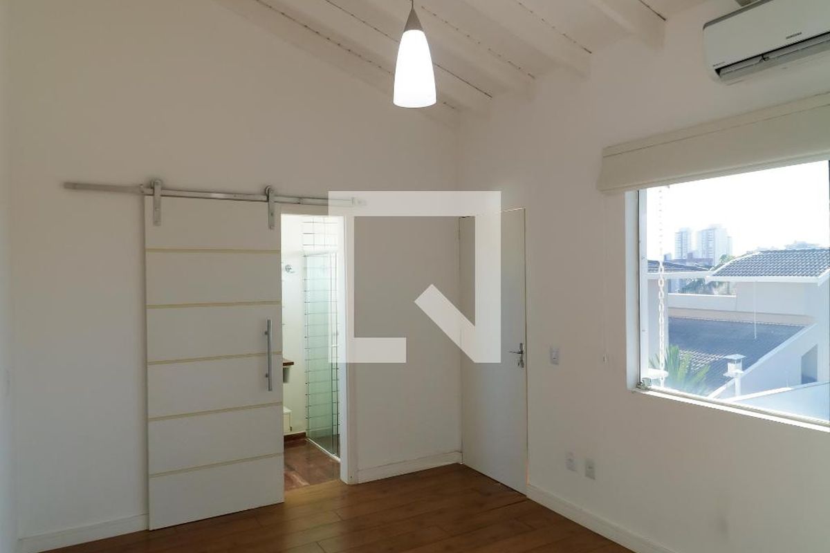 Casa à Venda - Mansões Santo Antônio, 3 Quartos,  380 m2 em , Campinas - sp | SoloBR